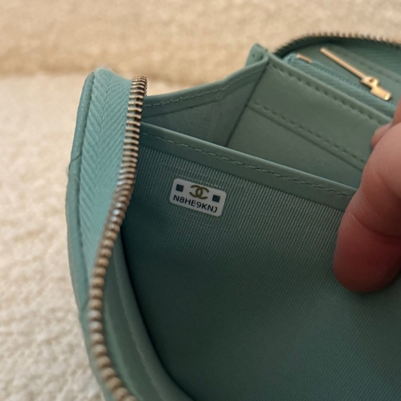 Chanel Zip Around Wallet | Sea Foam Green - Picture 11 of 11